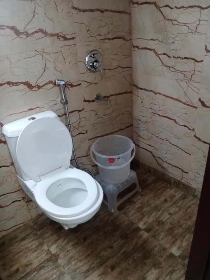Hotel Cozy Cave Near Igi Airport Delhi 新德里 外观 照片